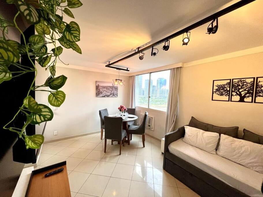 Apto Flat No Morumbi Com Vista Incrivel ! *